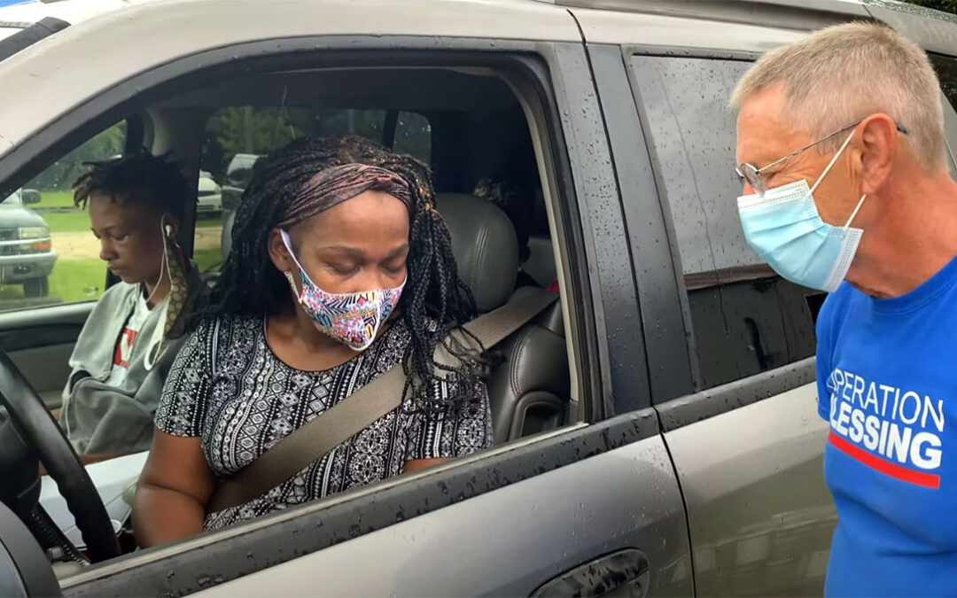 Feeding A Single Mother In Need