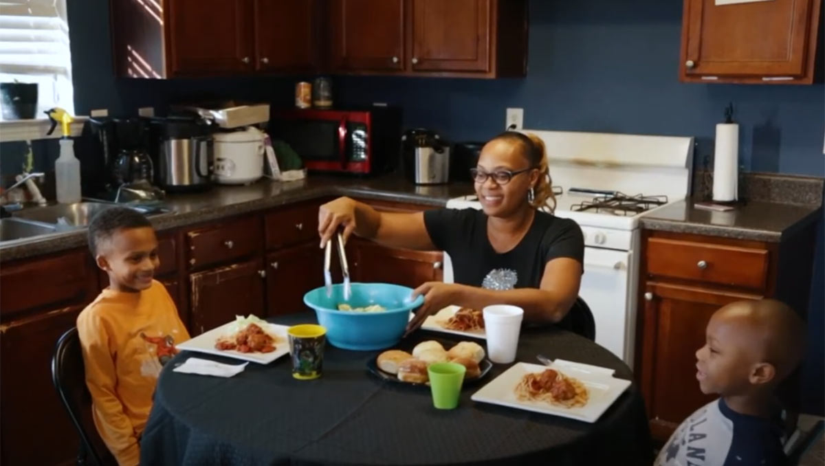 warehouse-of-hope-hunger-blessing